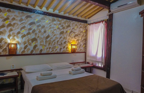 Coroa Vermelha House | "2 BEDROOM HOUSE" RED CROWN