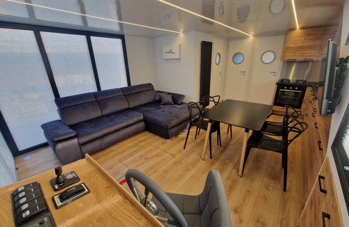 Maasbommel Boat Rental | 2 Bedroom Houseboat in Maasbommel