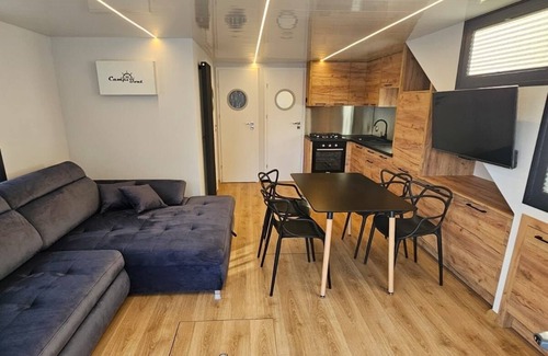 Maasbommel Boat Rental | 2 Bedroom Houseboat in Maasbommel