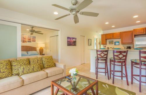 Wailua House | 2 Bedroom Kapaa Condo with Pool and AC 115