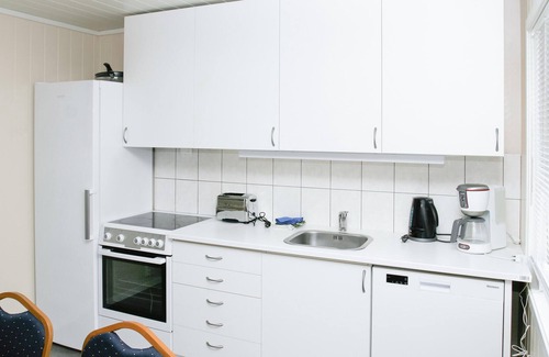 Sjernarøy House | 2 bedroom lovely home in Sjernarøy