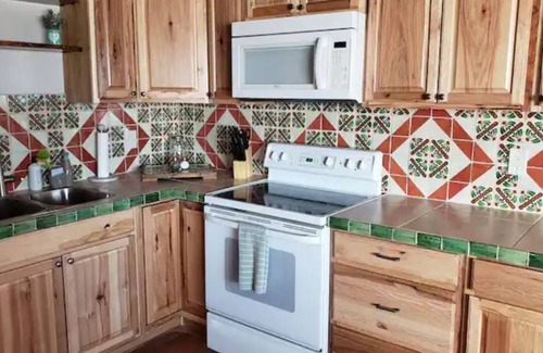 Sonoita House | 2 bedroom~ mountain views~close to town and wineries