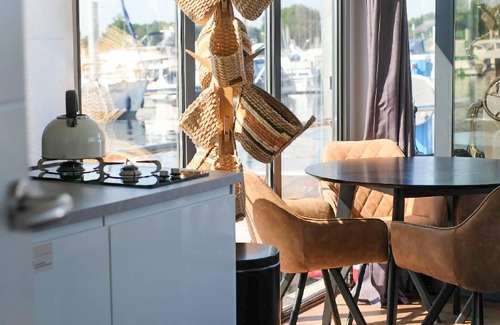 Ophoven Boat Rental | 2 bedroom nice ship in Ophoven