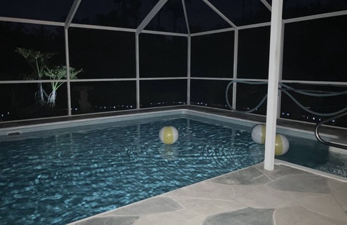 Port Charlotte House | 2 bedroom pool house Port Charlotte. Close to shopping.n