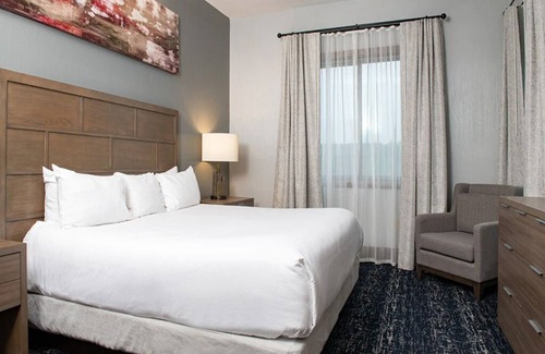 Lake Delton Resort | 2 Bedroom Presidential, at Glacier Canyon Lodge! Waterpark passes included!