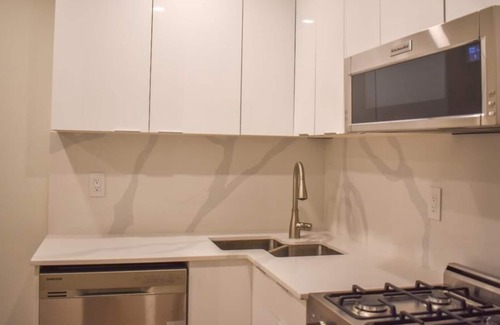 Port Coquitlam House | 2 Bedroom Private Entry Dream Suite