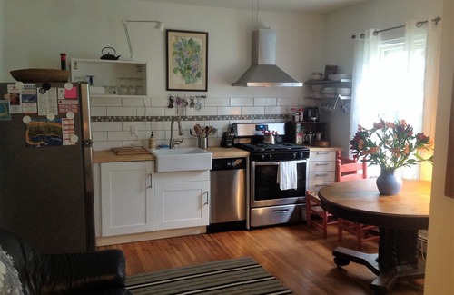 Wellfleet House | 2 Bedroom Private Apt. in 1825 Whaler's Home on Duck Creek