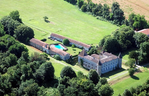 Chalais House | 2 Bedroom Private vacation home in Chalais