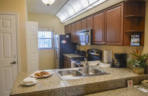 Florida Central Atlantic Coast Resort | 2-BEDROOM RESORT CONDO 5 MINUTES FROM THEME PARKS