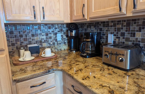 Greenehaven House | 2 Bedroom Town Home with Unobstructed Views of Lake Powell in Dark Sky Community