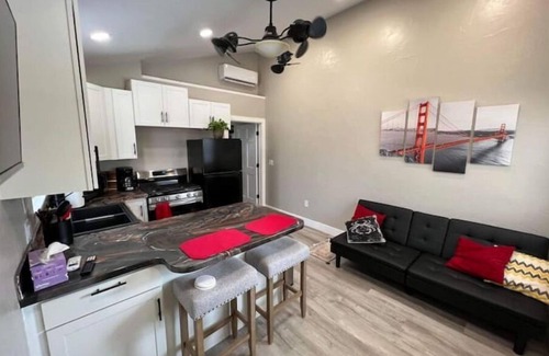 Humansville House | 2-bedroom vacation home just 8 minutes from Stockton Lake