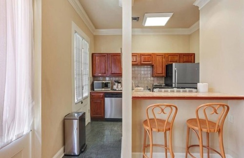 French Quarter Hotel | 2 Bedroom with 2 Bathroom New Orleans Suite with Kitchenette & Walkable Location