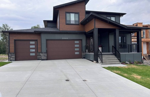 Prince George Apartment | 2 bedroom with living room Besement