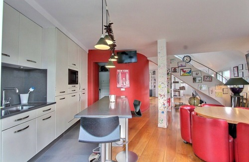 Saint-Thomas-d'Aquin Apartment | 2 Bedroom with Terrace and AC in Saint-Germain-des-Prés
