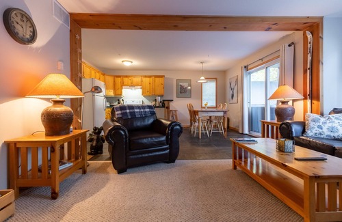 East Kootenay Condo | 2 Bedrooms l Sleeps 4 Adults l Hot Tub