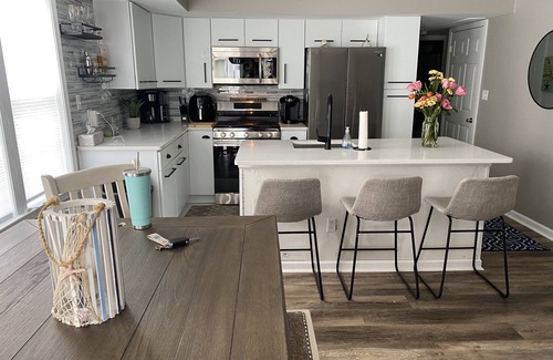 North Wildwood House | 2 Blocks From Beach 1st Floor Town Home 316 E 17th Ave w/beach cruisers