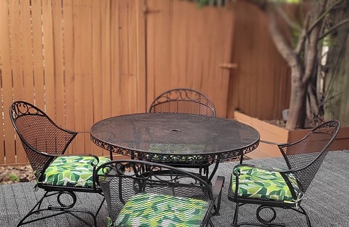 Stanton Park Apartment | 2 Blocks from Union Station Capitol Hill Apartment