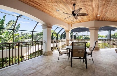 Coquina Sands House | 2 Blocks to the Beach!