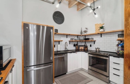 Canal Park Condo | 2 BR 2 BA in Canal Park Close to everything!