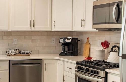 Ellicottville Apartment | 2 BR + Apartment-Walking distance to town, new build with balcony and fire table