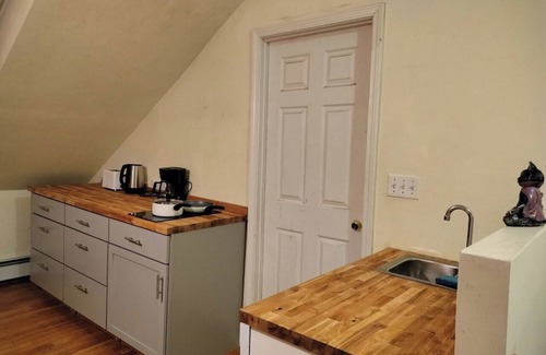 Arefth Apartment | 2-BR apt in Cambridge, close to Harvard/MIT