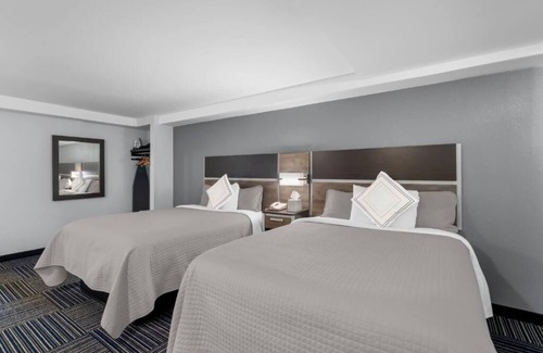Teaticket Hotel | 2 Budget Cape Cod Rooms – Relaxed Setting Close to the Beach & Local Attractions