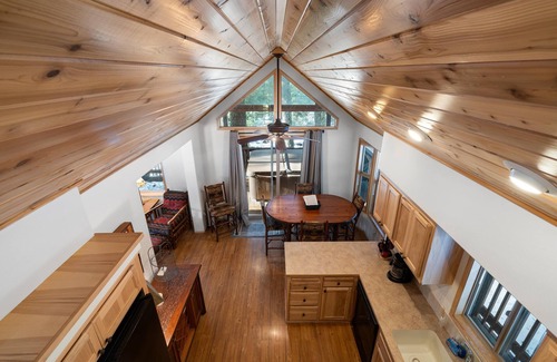 Ashland Cabin | 2 cabins with 4 bedrooms, hot tubs, dining room and full kitchen.