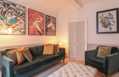 Knaresborough House | 2 CASTLEGATE, pet friendly, with a garden in Knaresborough