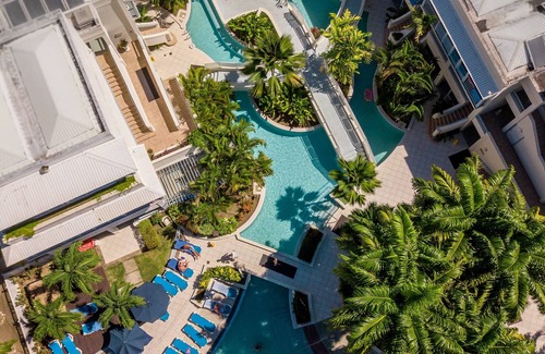 Hastings Hotel | 2 Classy Units Close to Bridgetown! Onsite Swimming Pool, FREE Parking!