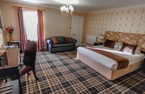Ipswich Hotel | 2 Comfy Rooms w/Spa Treatments, Solarium & Cosy Atmosphere - Ideal for Families