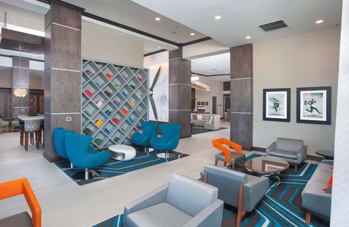 El Segundo Hotel | 2 Connecting Suites at a Hotel
