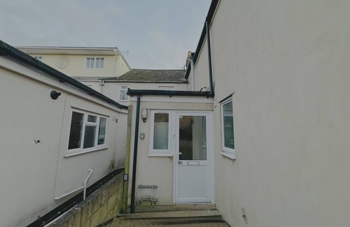 Oxford House | 2 Double Bedrooms-Terraced home