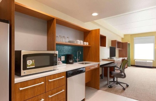Newtonville Hotel | 2 Family-Friendly Units with Free Breakfast and Free Parking!