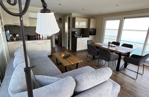 Laasow Boat Rental | 2. floating vacation home Möwe 2 - Floating vacation homes Gräbendorfer See