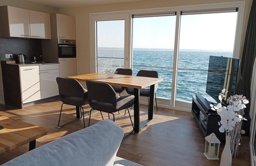 Laasow Boat Rental | 2. floating vacation home Möwe 2 - Floating vacation homes Gräbendorfer See