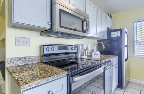 Fort Morgan Condo | 2 FREE beach chairs!*DIRECT GULFFRONT end unit-top floor!1 bd 1ba GSPCondos#3301