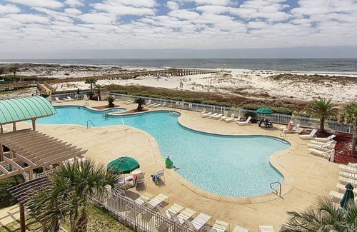 Fort Morgan Condo | 2 FREE beach chairs!*DIRECT GULFFRONT end unit-top floor!1 bd 1ba GSPCondos#3301
