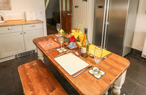 Mickleton Cottage | 2 GARTH HOUSE, pet friendly, with open fire in Mickleton, Teesdale