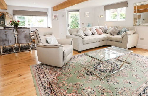 Chilworth Cottage | 2 GREAT TANGLEY BARNS, pet friendly, with open fire in Wonersh