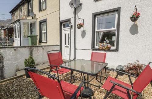 Tanygrisiau House | 2 Holland Terrace