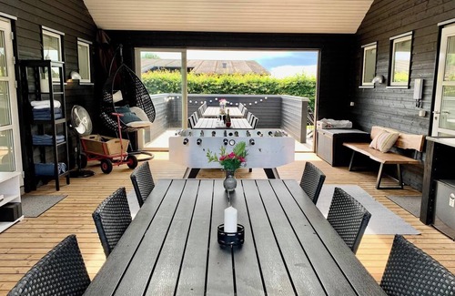 Flovt Strand Cabin | 2 Houses In One I Family Friendly I Kids I Sauna I Beach I Large Garden