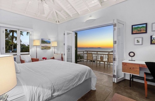 Playa Sardinas I Bed & Breakfast | 2 in 1 Villas with a private balcony showcasing stunning seascape views
