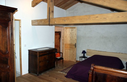 Saint-Cyr-les-Vignes Cottage | 2 independent gites in the hamlet of Granges