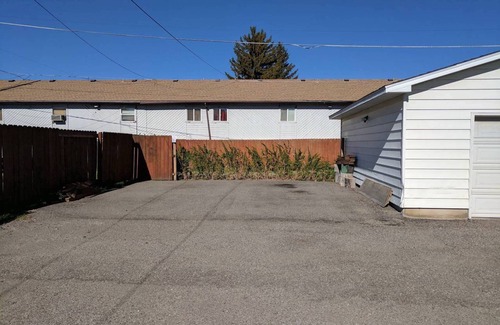 Rexburg Apartment | 2 King Beds - 2 bedrooms - Basement Apt w/Kitchen