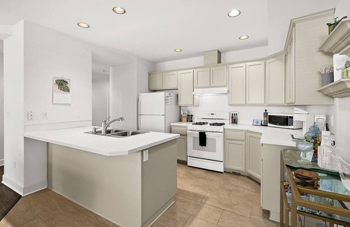 North End Condo | 2 King Suites in Old Town | Bay Views + Patio + Garage!