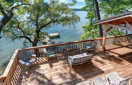 Lansing Cabin | 2 Lakefront Cabins on 1.3 Acres. Cayuga Cabins - Finger Lakes, near Ithaca