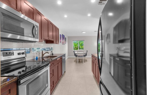Coral Shores Apartment | 2 MI to Beach + Heated Pool + Grill
