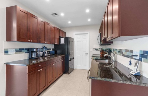 Coral Shores Apartment | 2 MI to Beach + Heated Pool + Grill