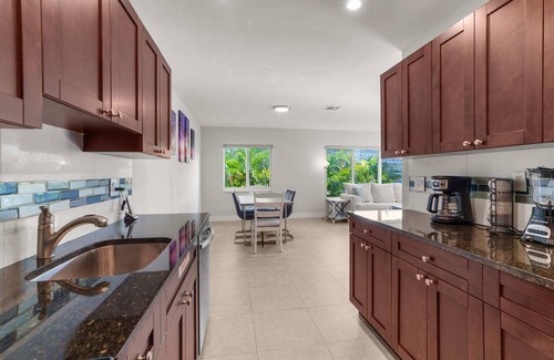 Coral Shores Apartment | 2 MI to Beach + Heated Pool + Grill
