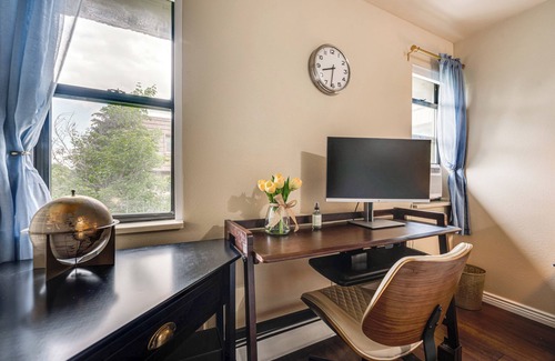 Glenwood Grove - North Iris Condo | 2 Mi to CU Boulder: Mtn-View Condo w/Pool Access